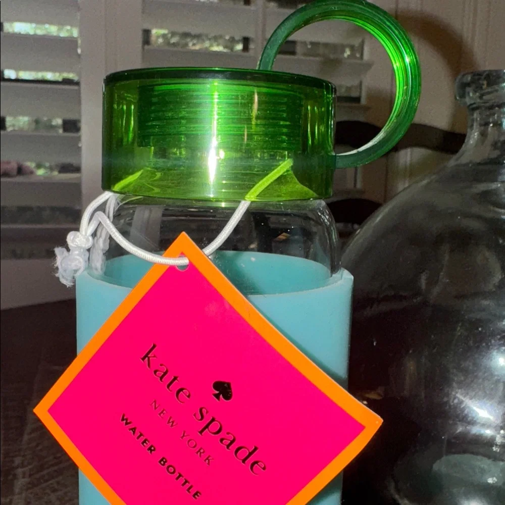 NWT, Kate Spade vintage glass water bottle with silicone sleeve . - Picture 3 of 6